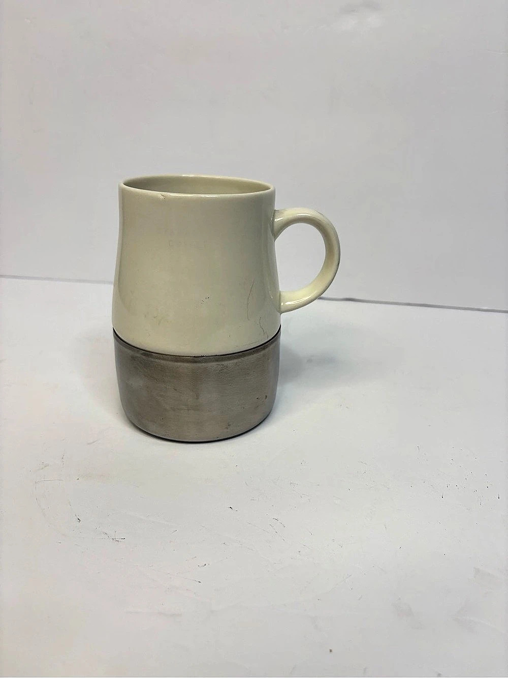 2004 Starbucks Ceramic Mug in Cream & Gray